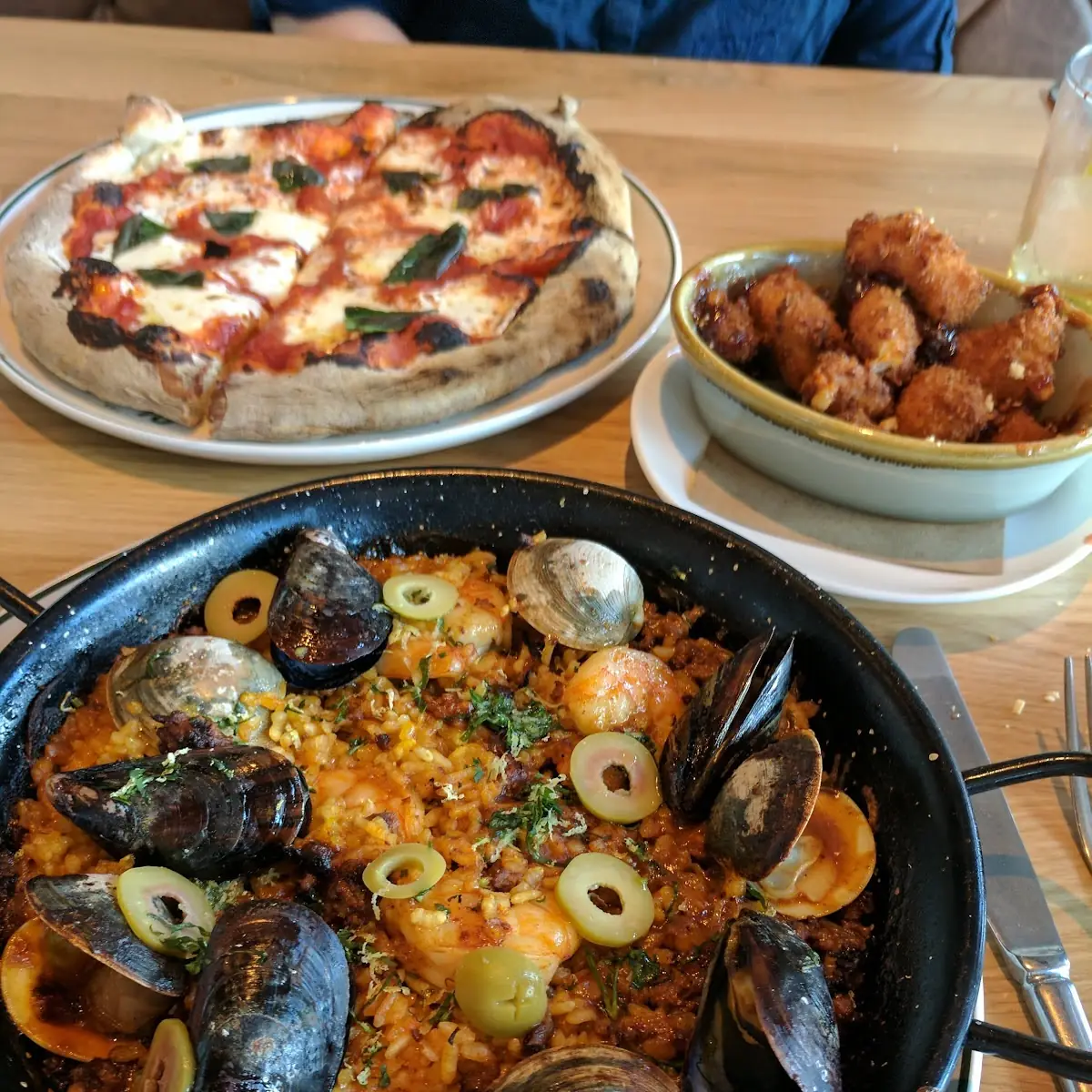 Paella Del Mar