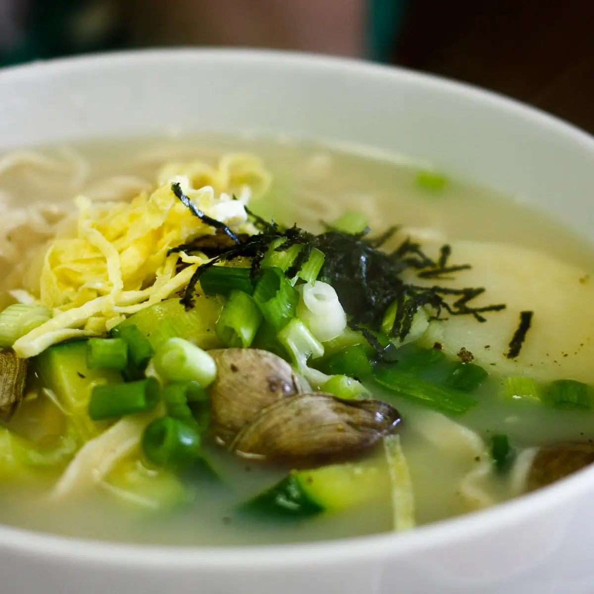 Clam Kalguksu