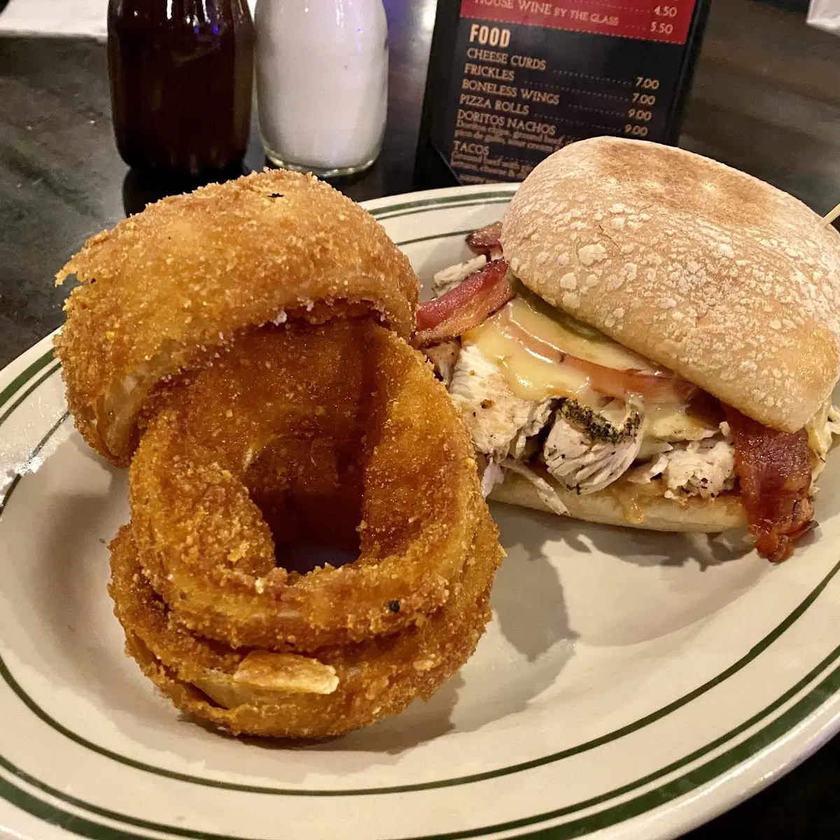 Smoked Turkey & Gouda w Onion Rings
