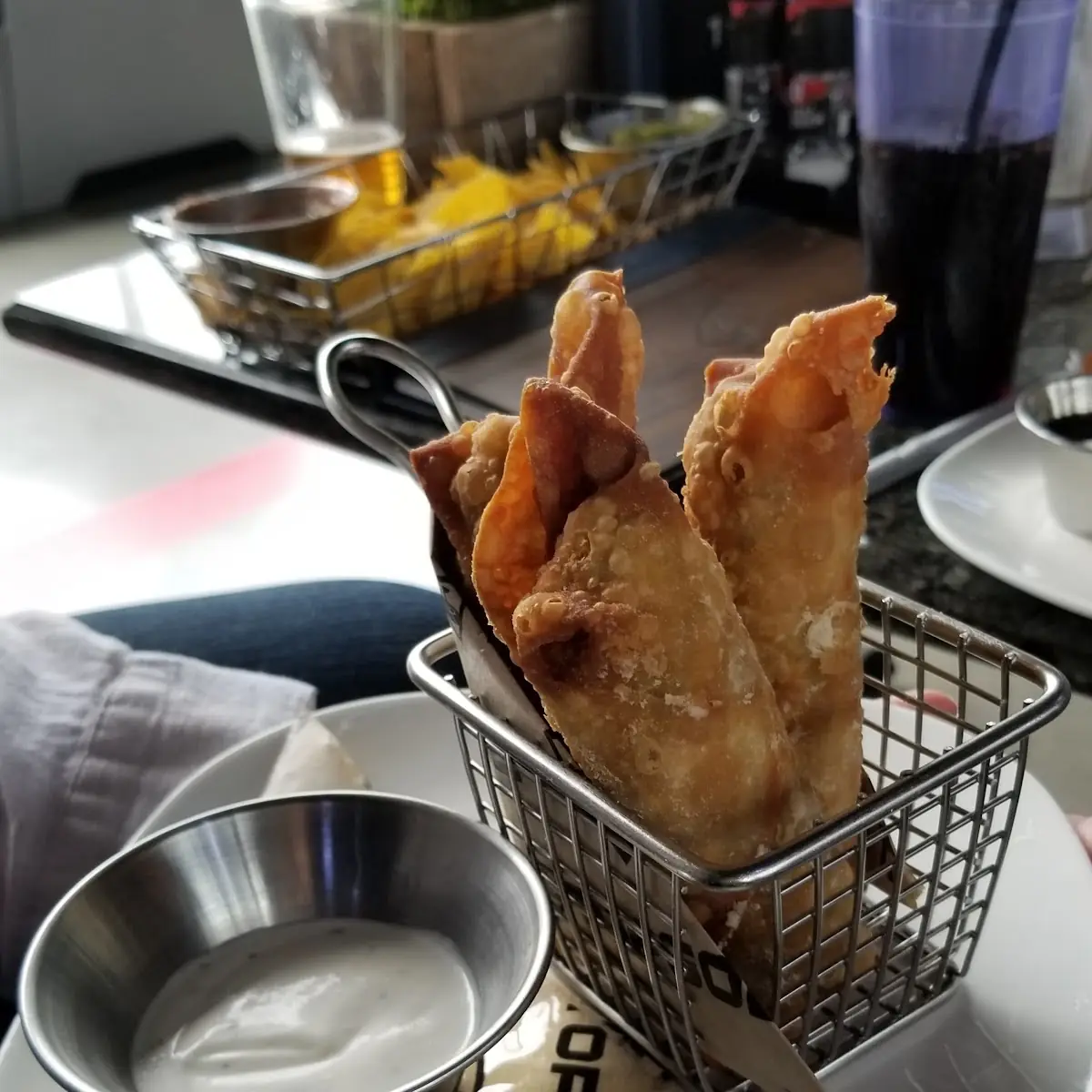 Bacon Mac & Cheese Spring Rolls