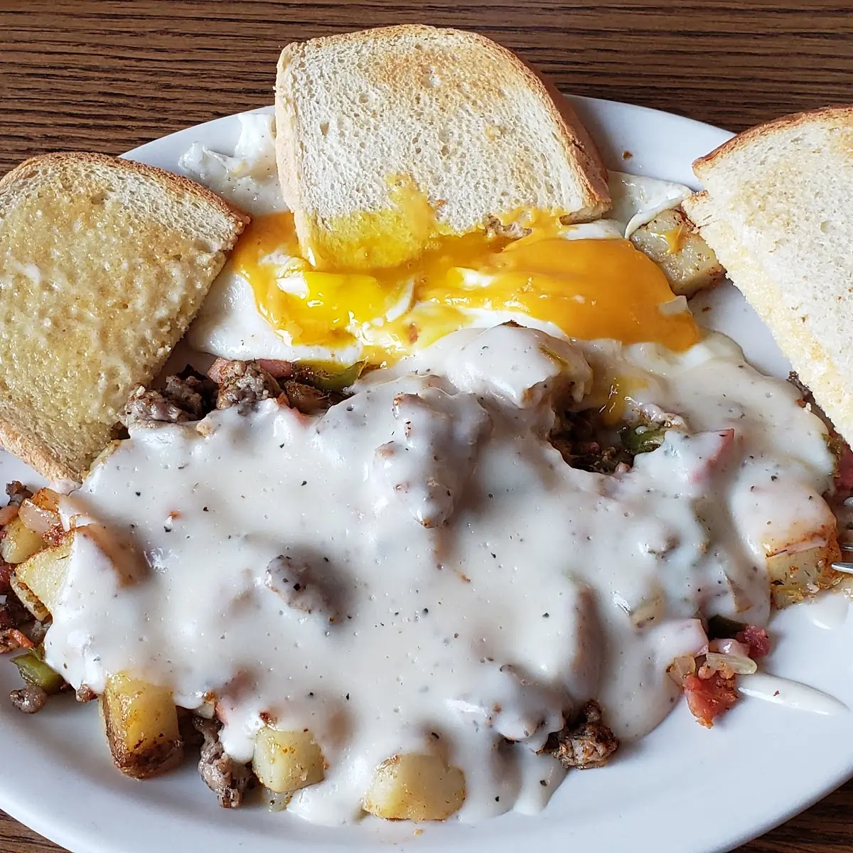 Eggs Breakfast Potatoes Gravy Toast