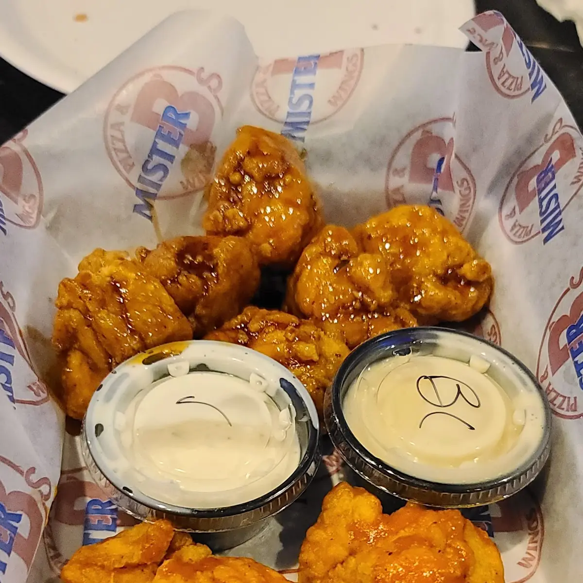 8 Hot Boneless Wings