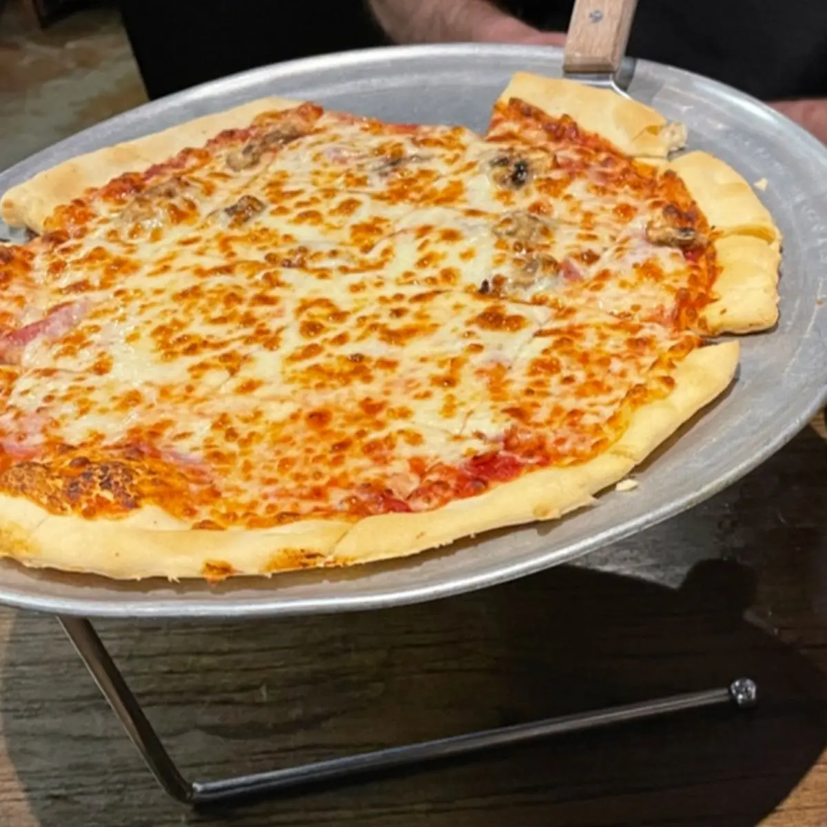Thin Crust Ham and Mushrooms