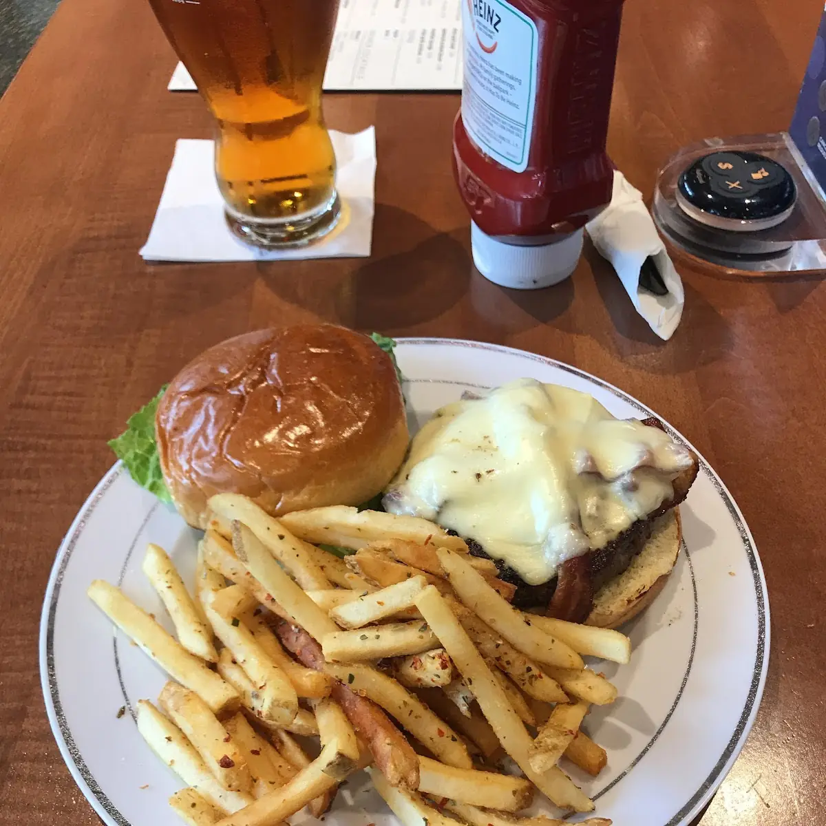 Taverna Bacon Burger