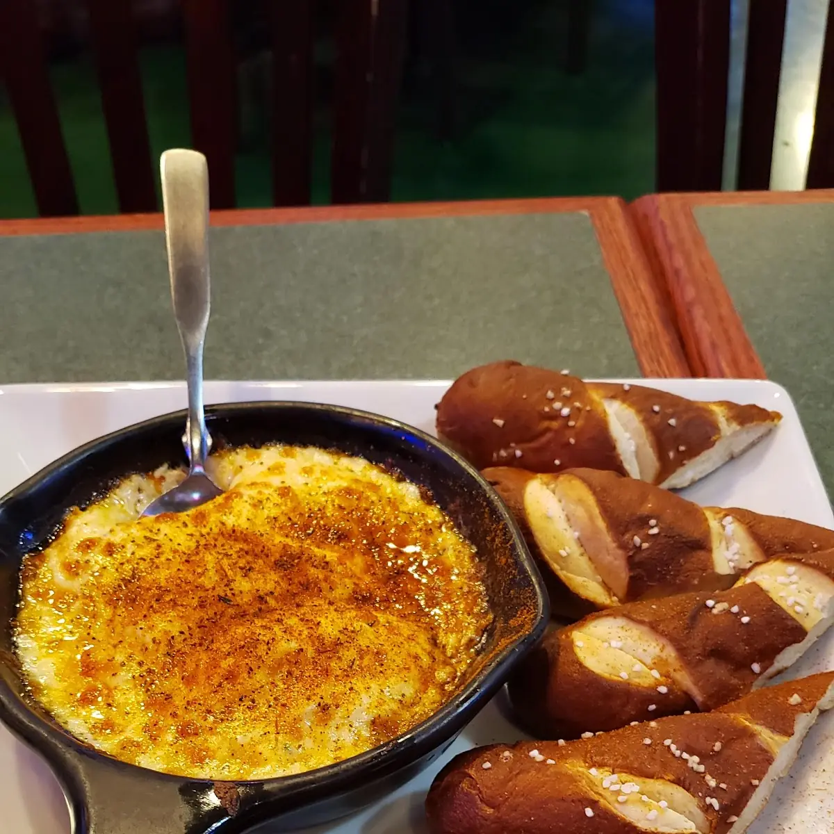 Pretzels & Beer Cheese Dip