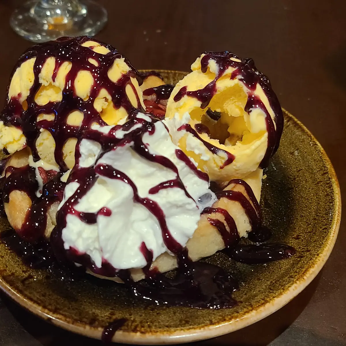 Blueberry Tart with Ice Cream