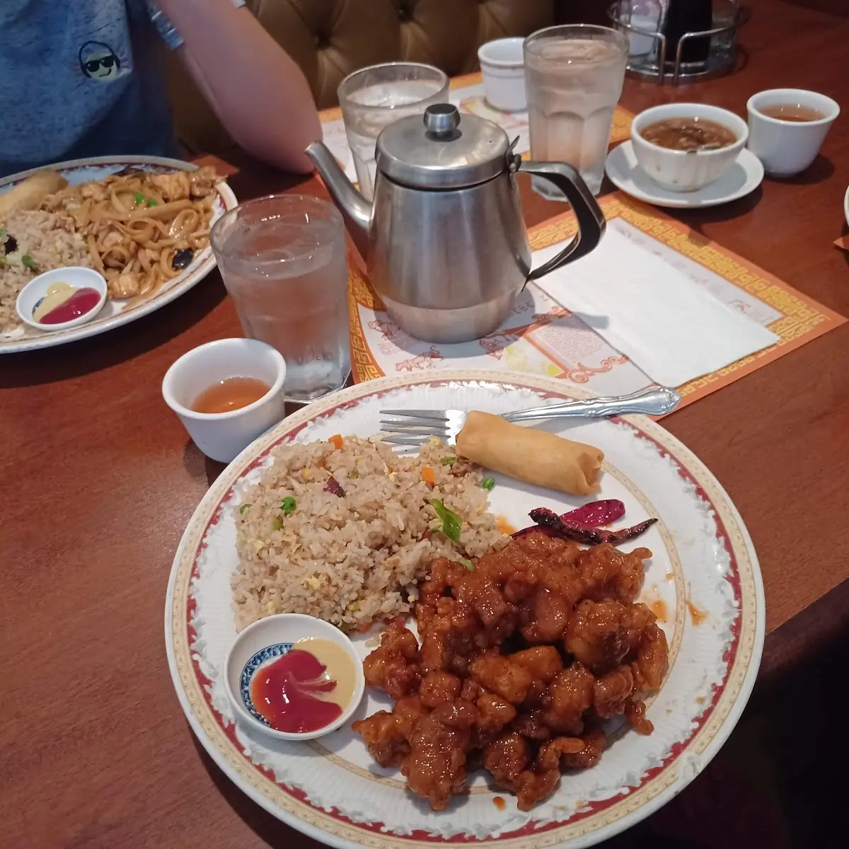 Compao Chicken Fried Rice N Egg Roll Lunch