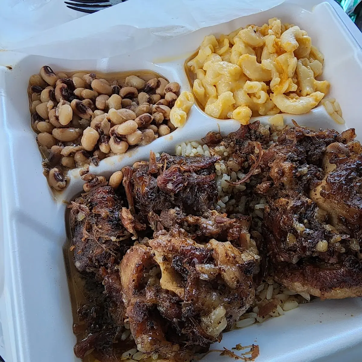 Oxtail Peas & Macncheese