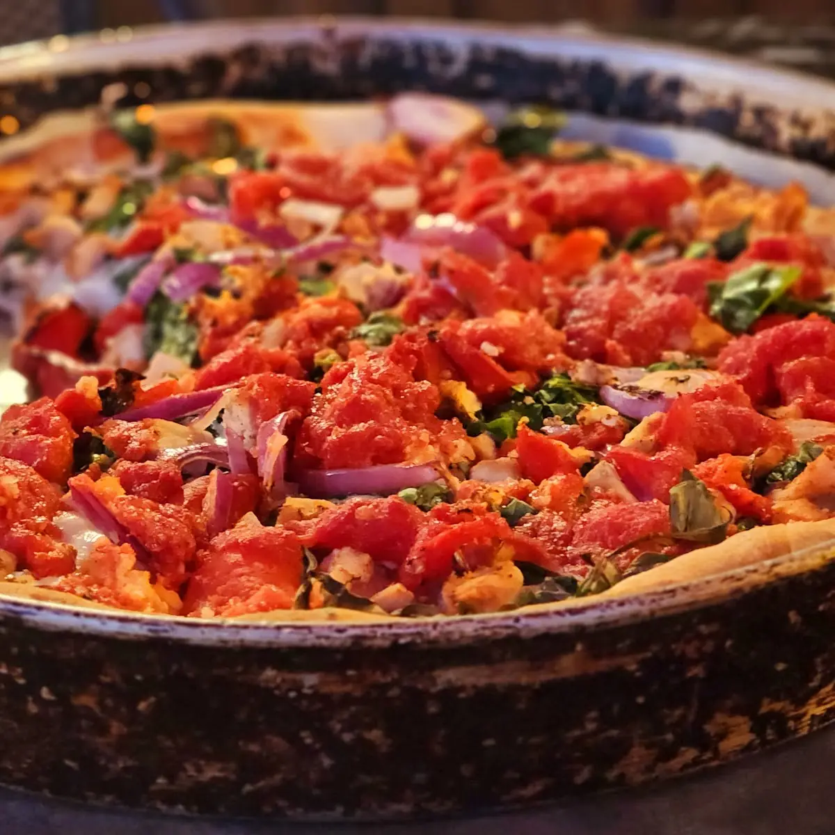 Specialty Pan Pizza Garlic Chicken