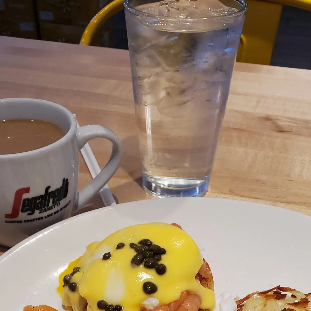 Salmon Benedict