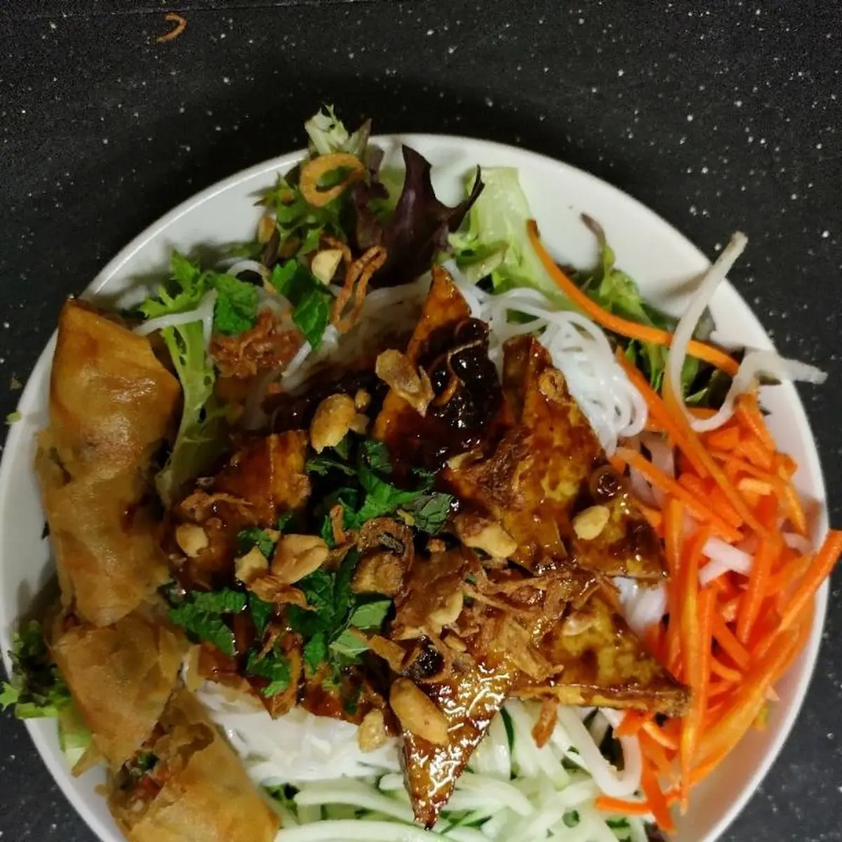 Shaking Beef Bún Bò Xào