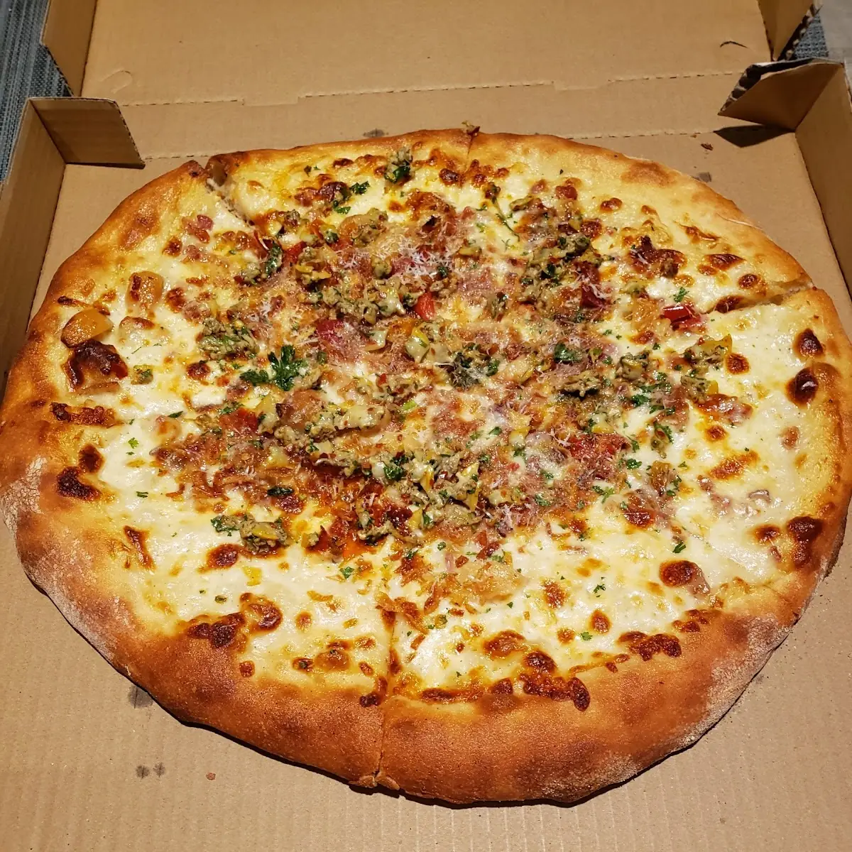 Clams Casino Pizza