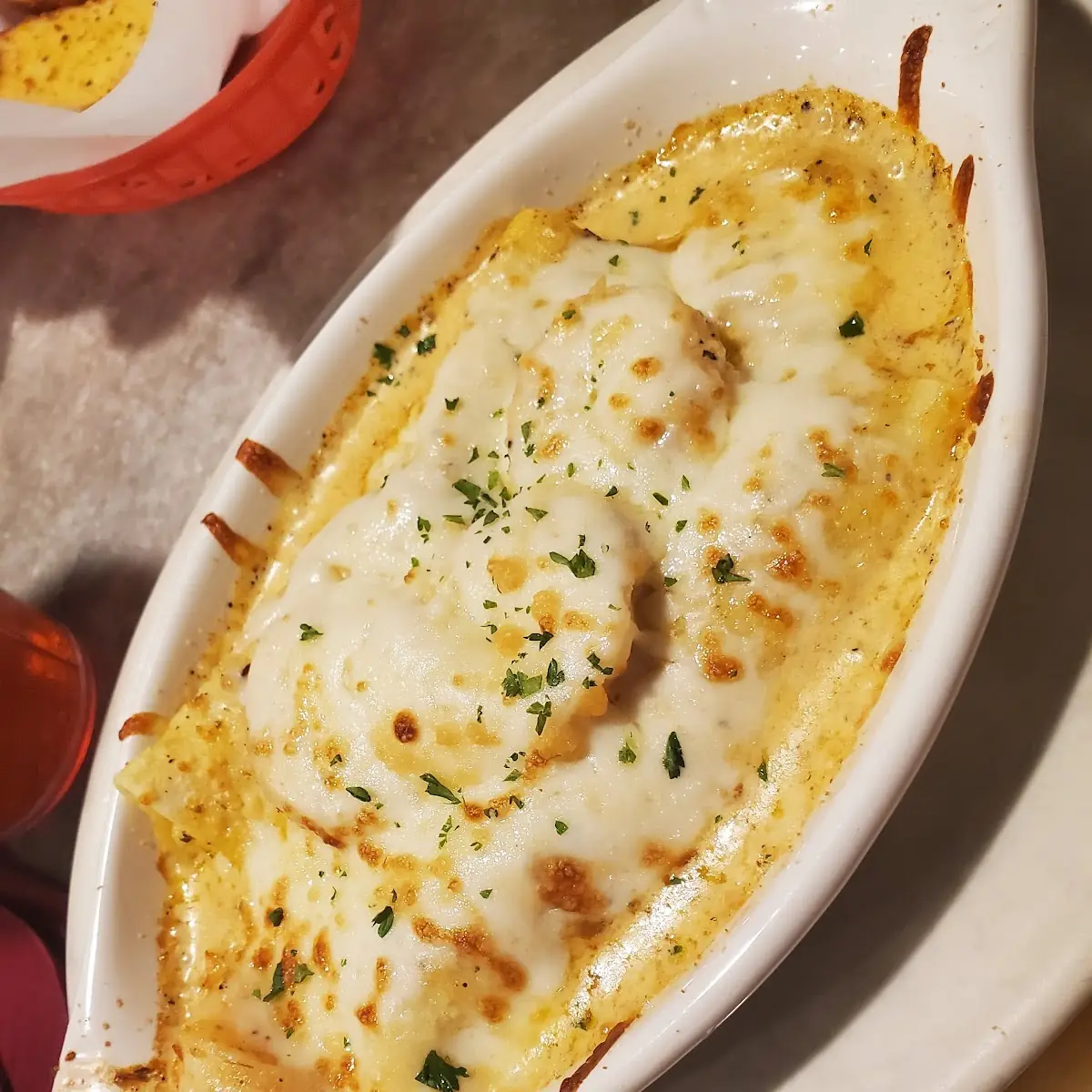 Alfredo Sauce with Garlic Bread