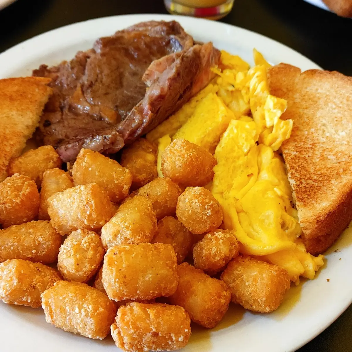 The Ol' 6er Steak & Eggs