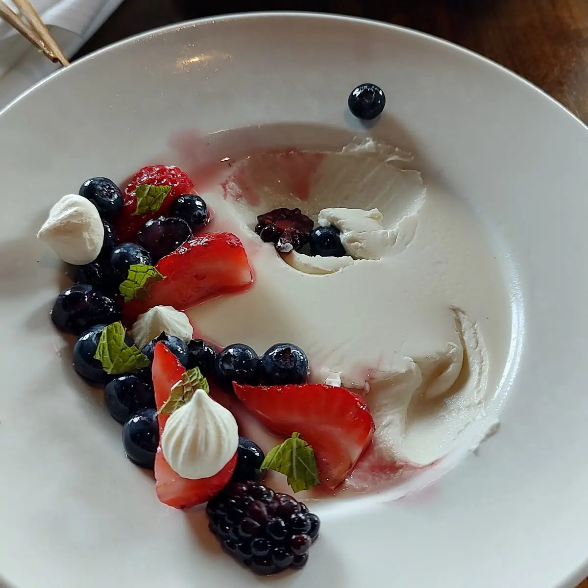 Berries & Cream