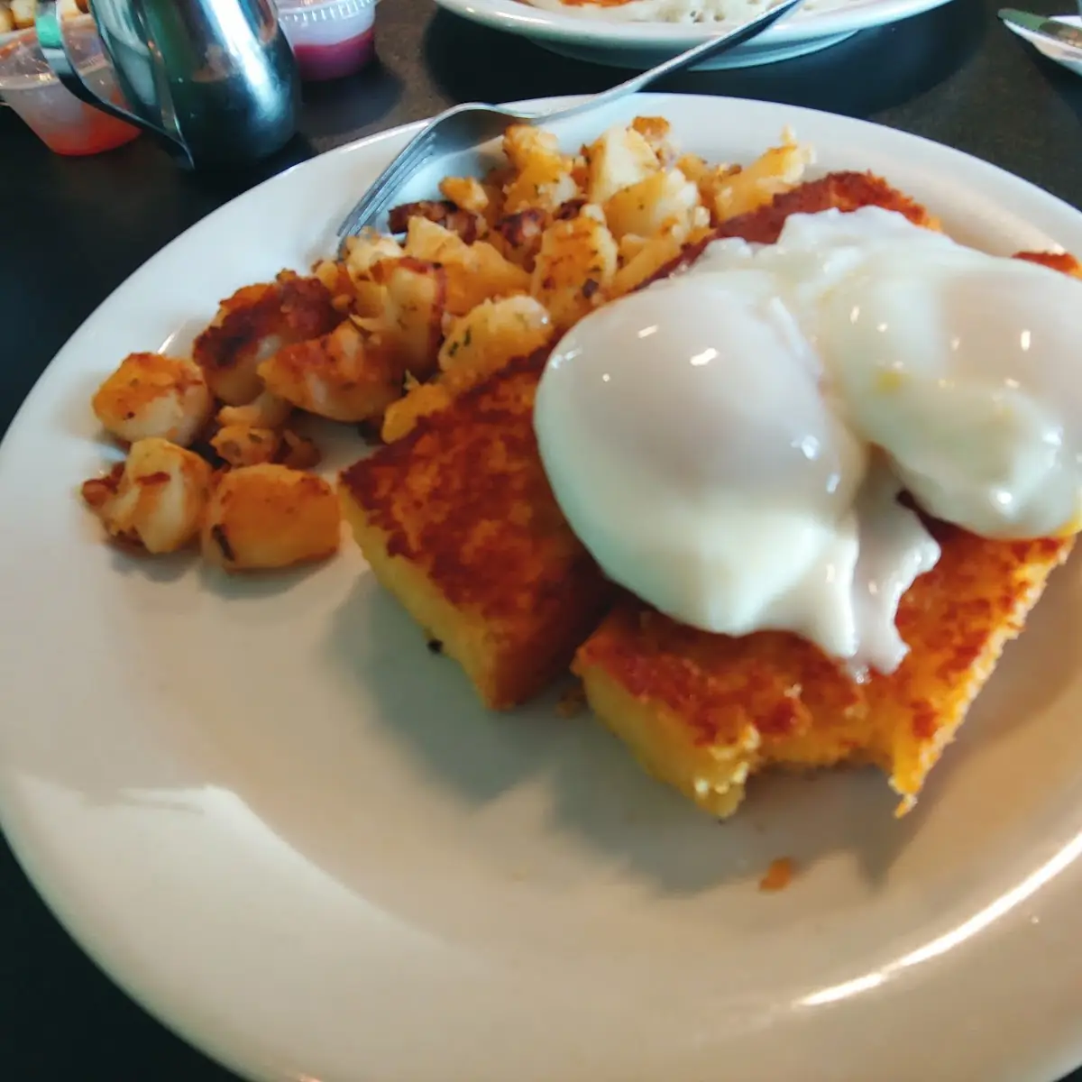 Poched Eggs over Cornbread