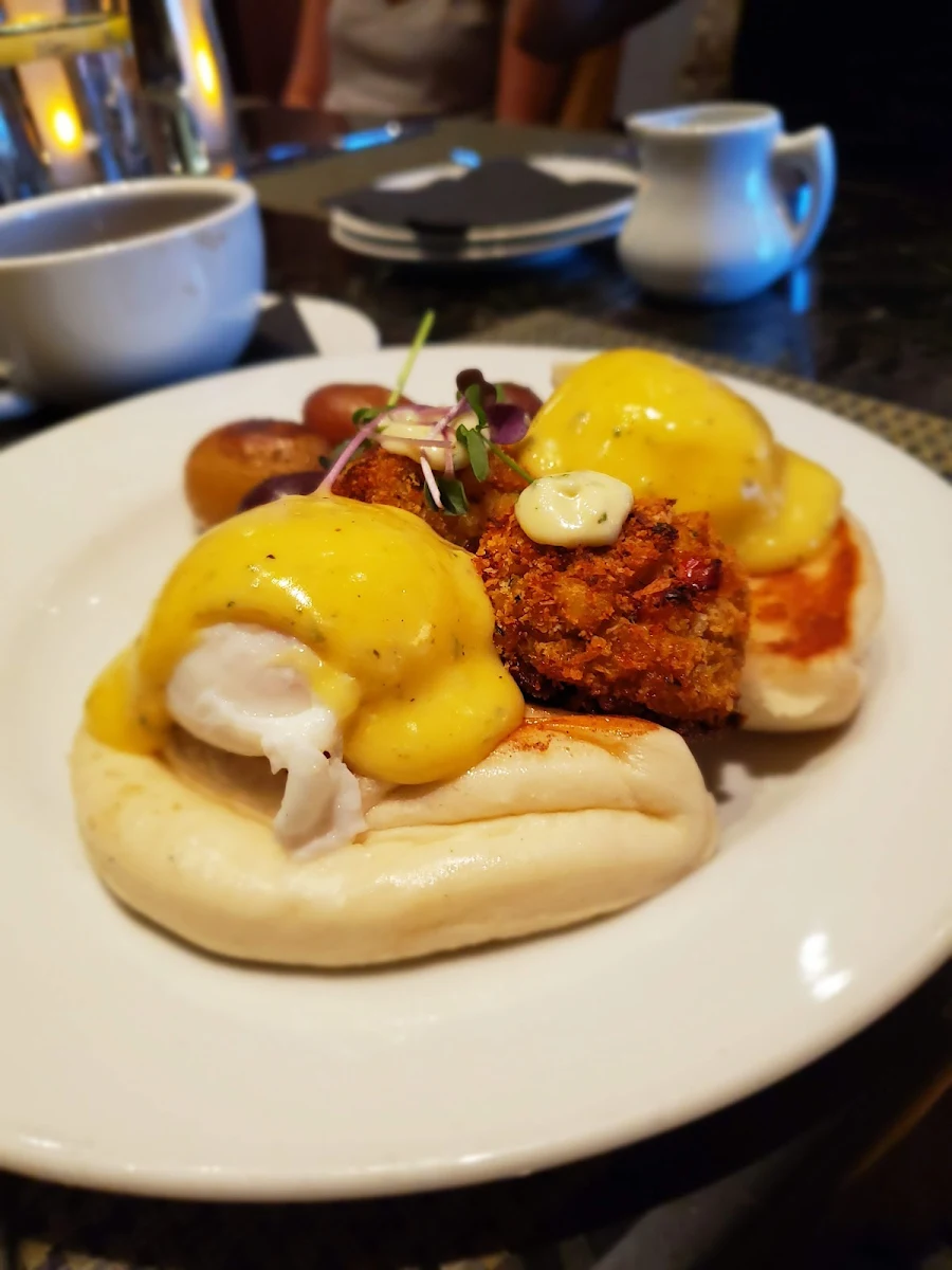 Crab Cake Benny
