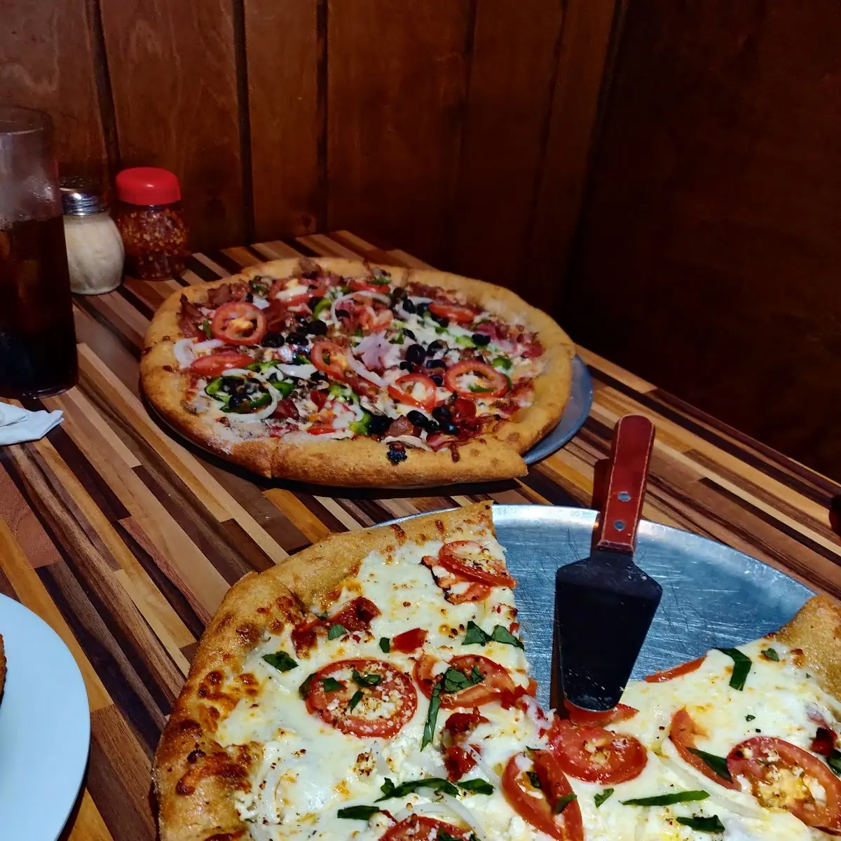 House Special Pizza and White Pizza