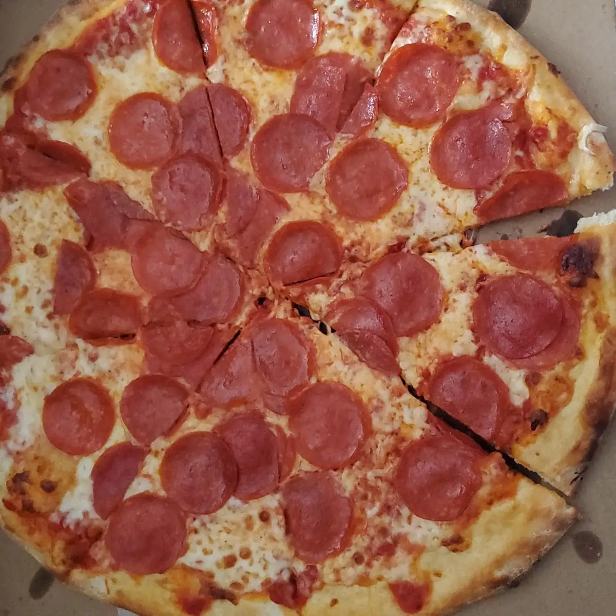 Medium Pepperoni Pizza
