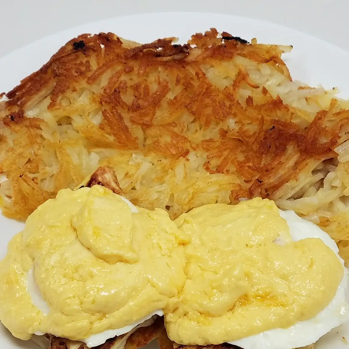 Grilled Chicken Benedict