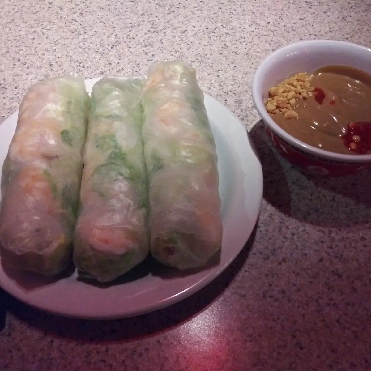 Spring Rolls w Peanut Dipping Sauce