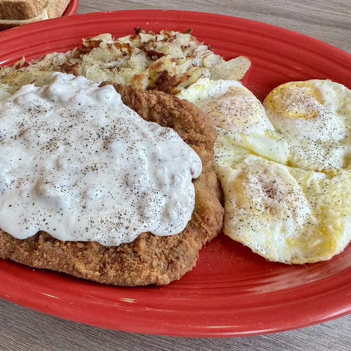 Breaded Veal Cutlet with Brown Gravy