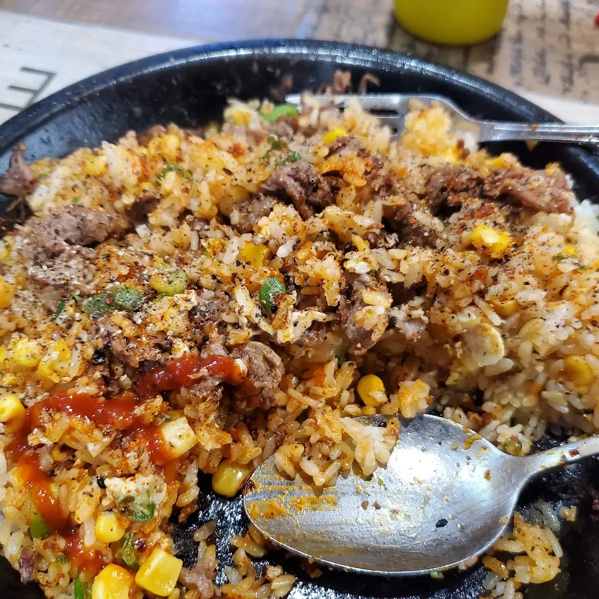 Sizzling Rice with Beef and Corn