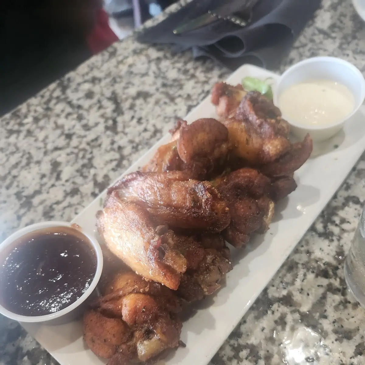 Chicken Wings & Fries