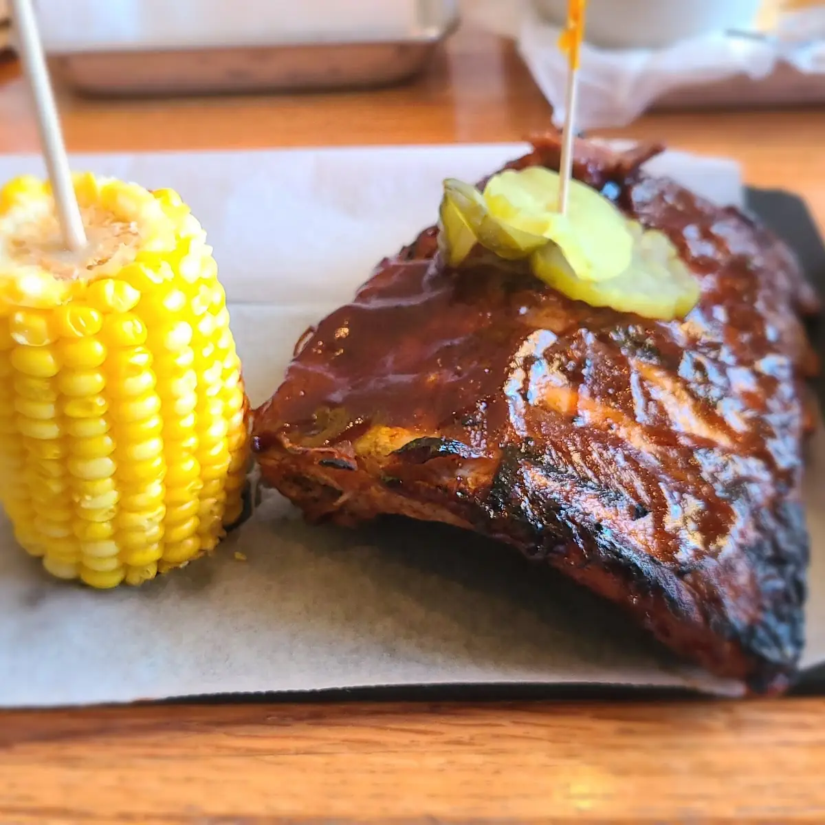 Baby Back Rib Con Papas Y Mazorca