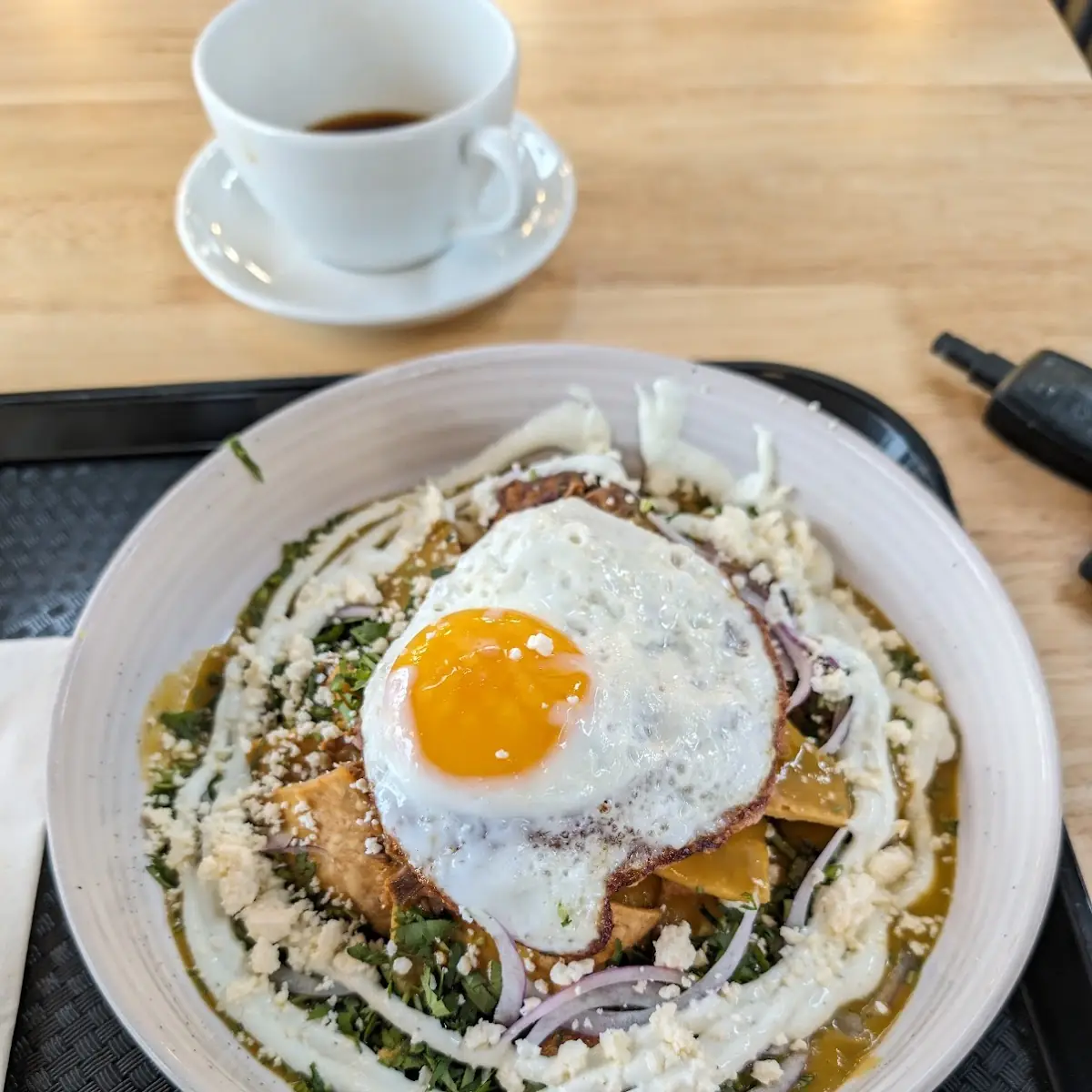 Suadero Chilaquiles Verdes