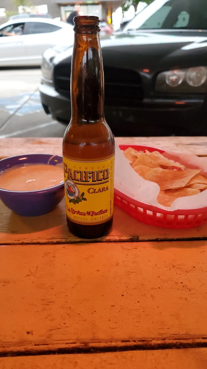 Chips & Queso