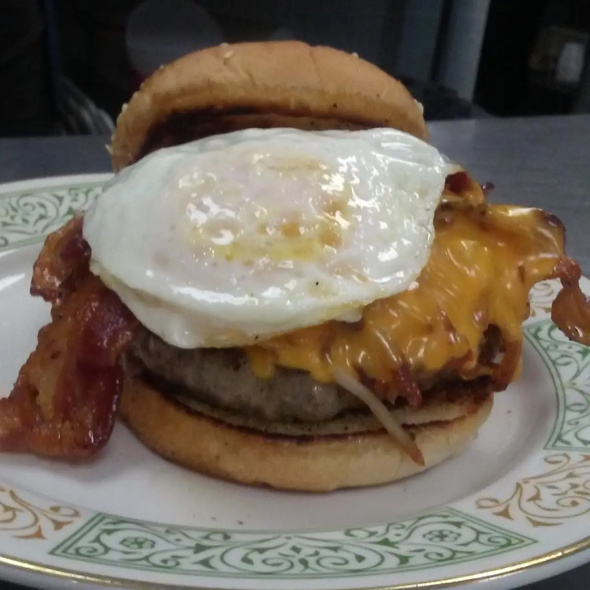 RKR Burger