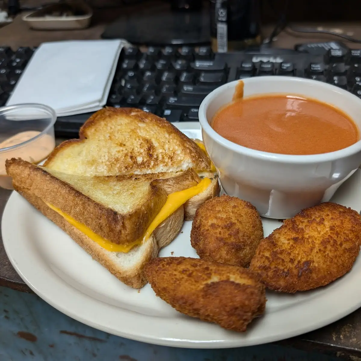 Grilled Cheddar Cheese with Tomato Soup