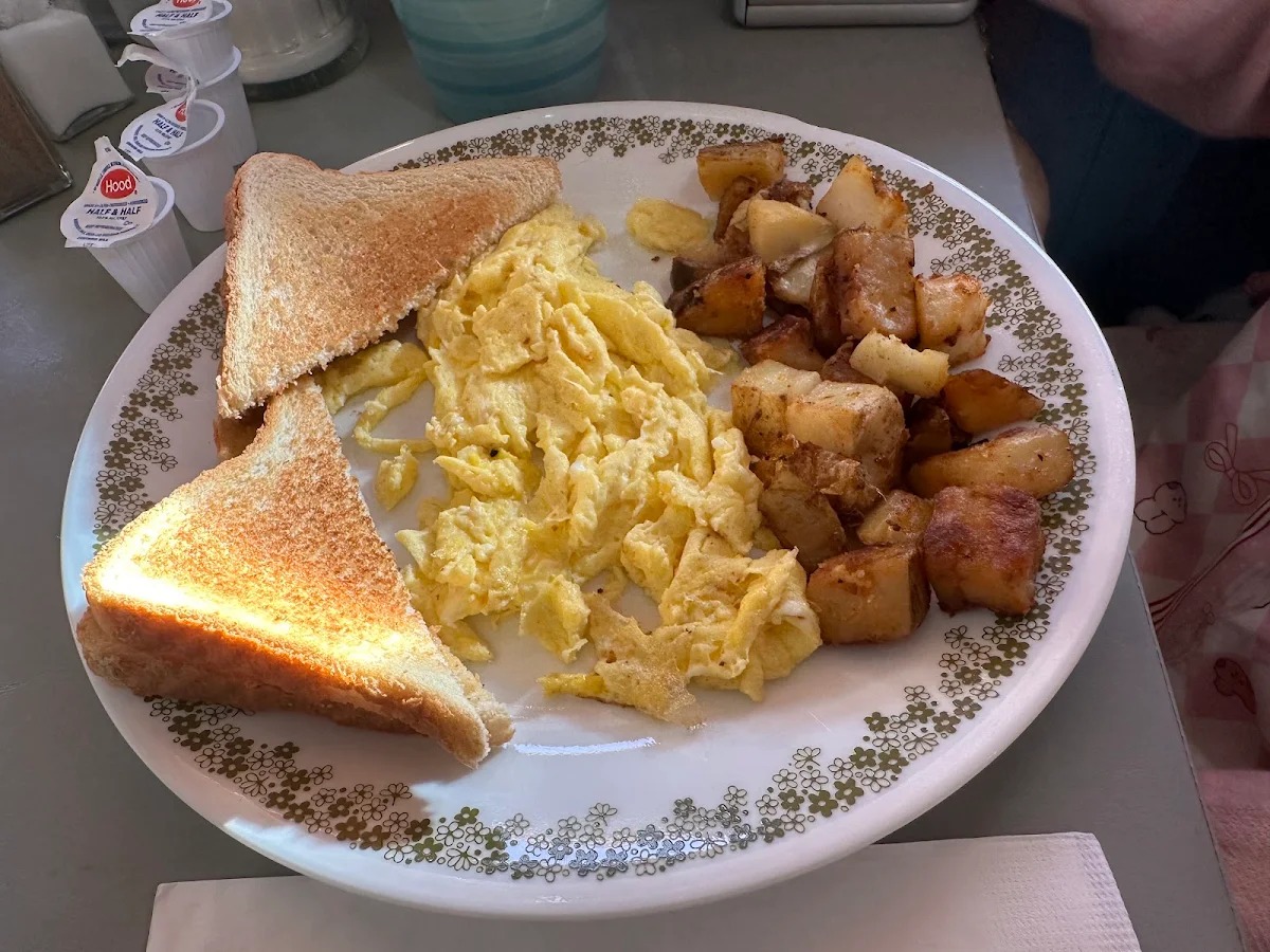 Eggs Toast and Hash Browns