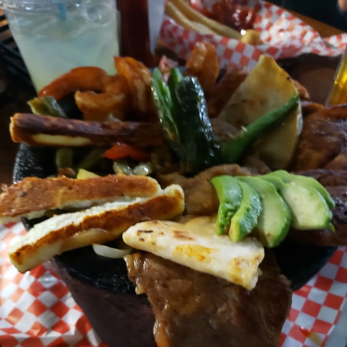 Molcajete Mixto