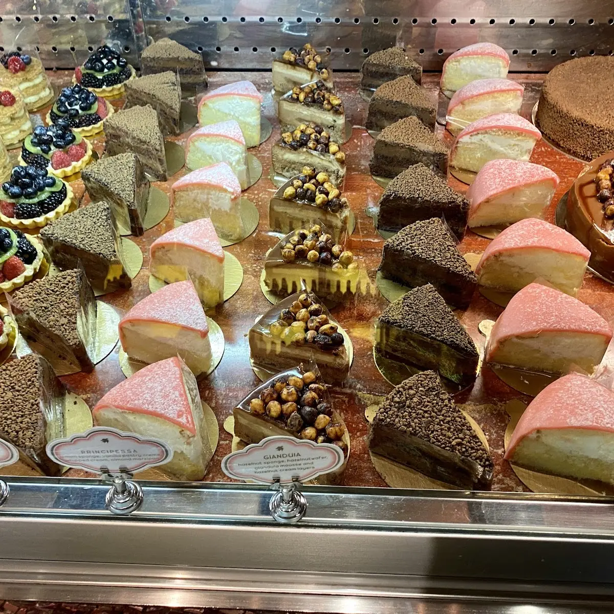 Sant Ambroeus Cake
