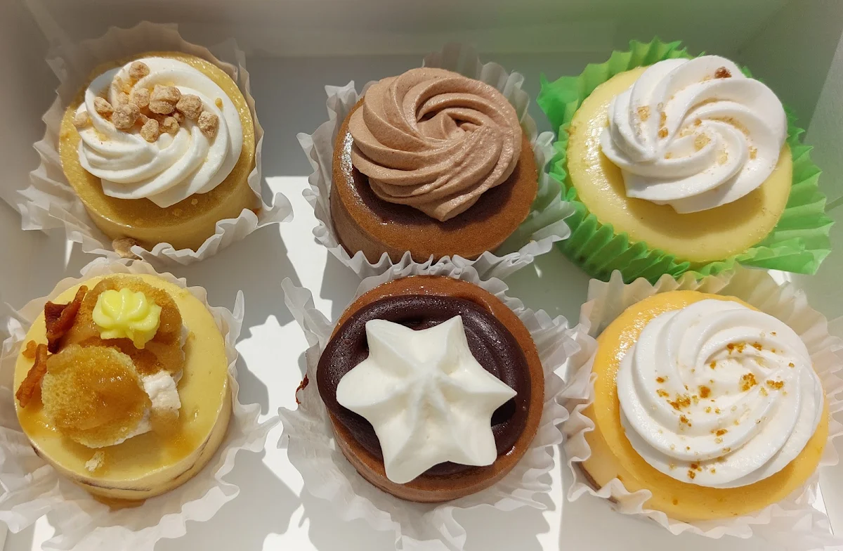 Top L-R Peanut Butter Bushwacker Key Lime Bottom L-R Pancakes & Bacon Sacher Torte Peaches & Cream