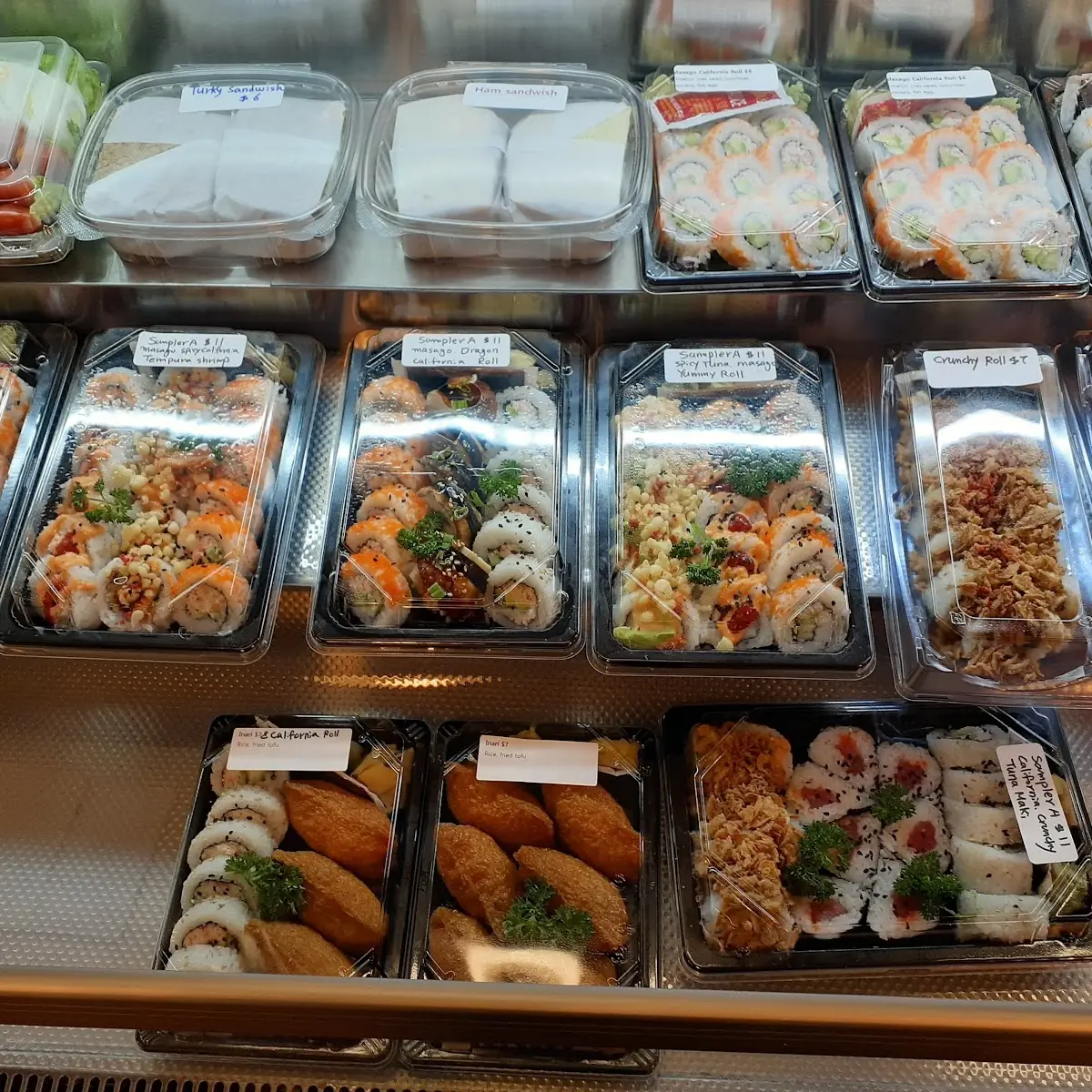 Sampler Combo Sushi Roll