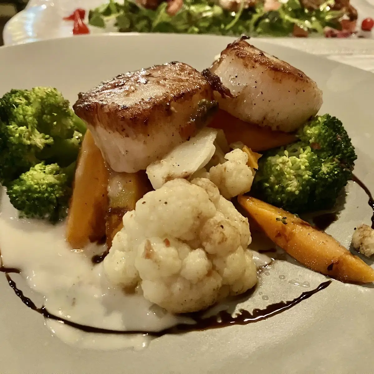 Pan Seared Scallops Truffled Cauliflower Puree Mixed Vegetables