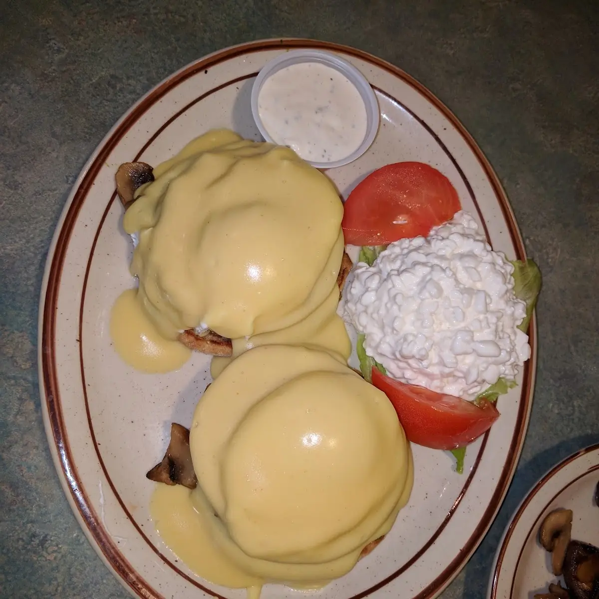 Eggs Benedict with Cottage Cheese and Tomato