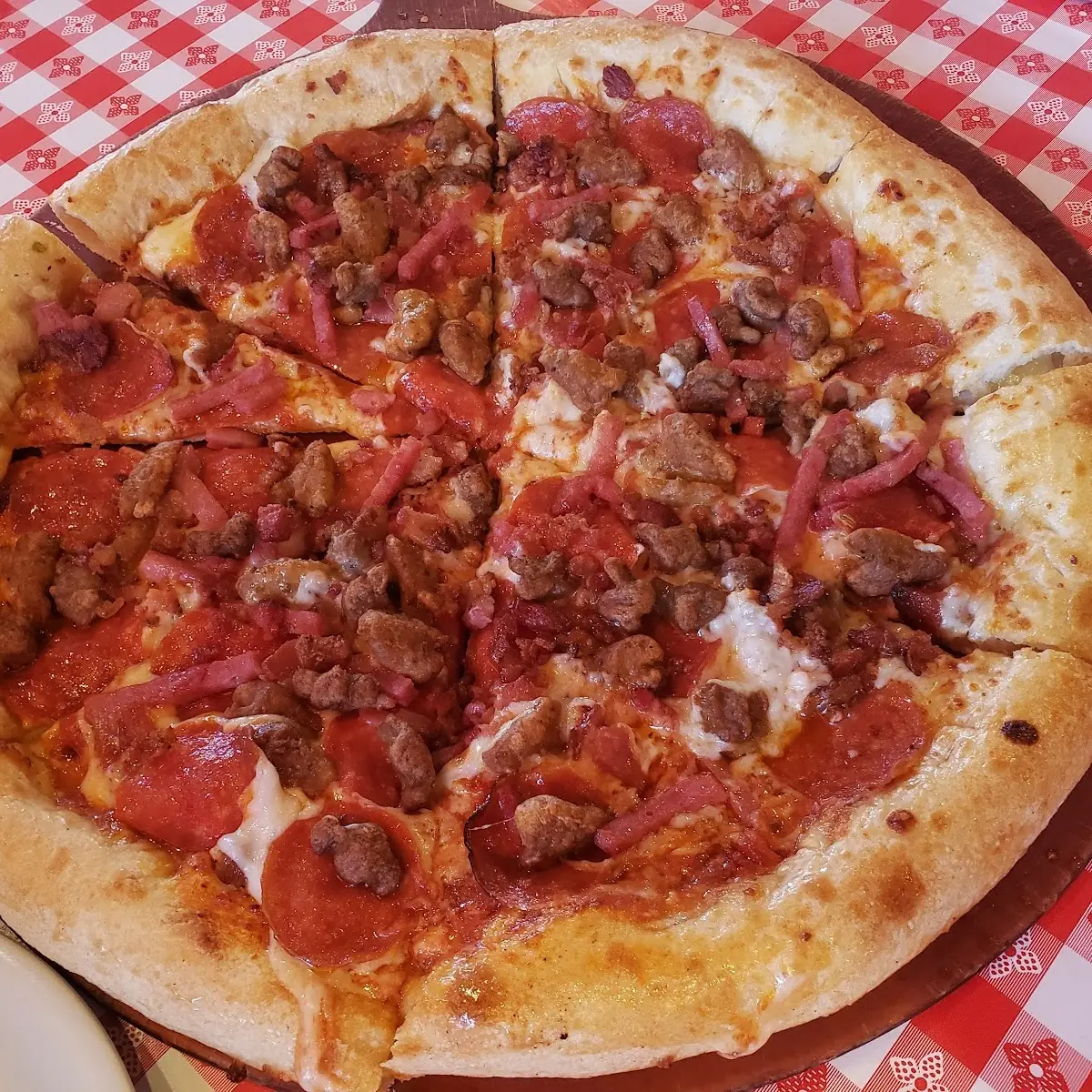 Meat Lover's Pizza Stuffed Crust