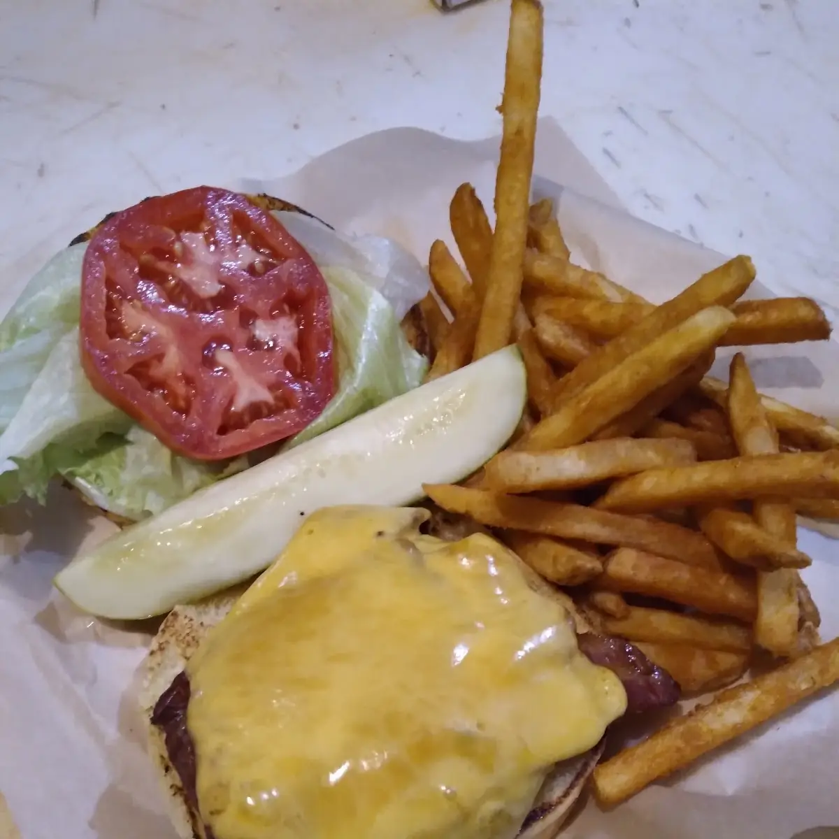 Bacon Cheeseburger with Chips Fries