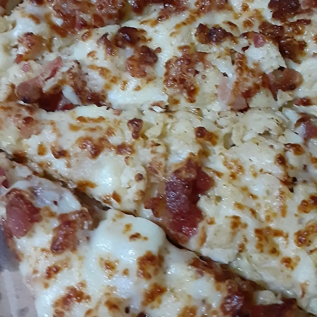16" Extra Large BLT Specialty Pizza