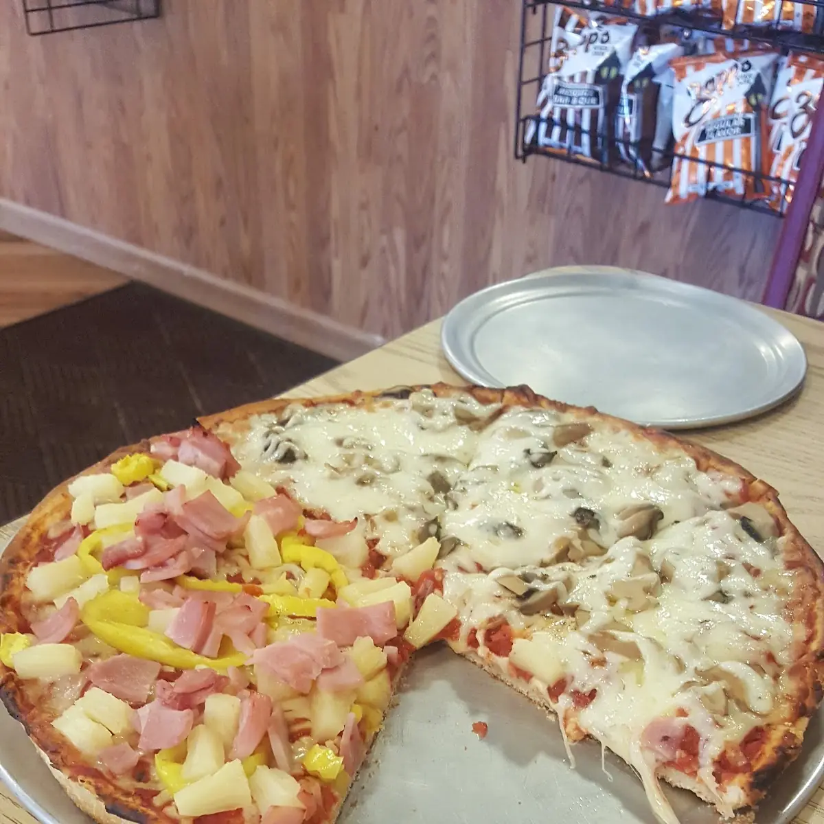 Hawaiian Pizza