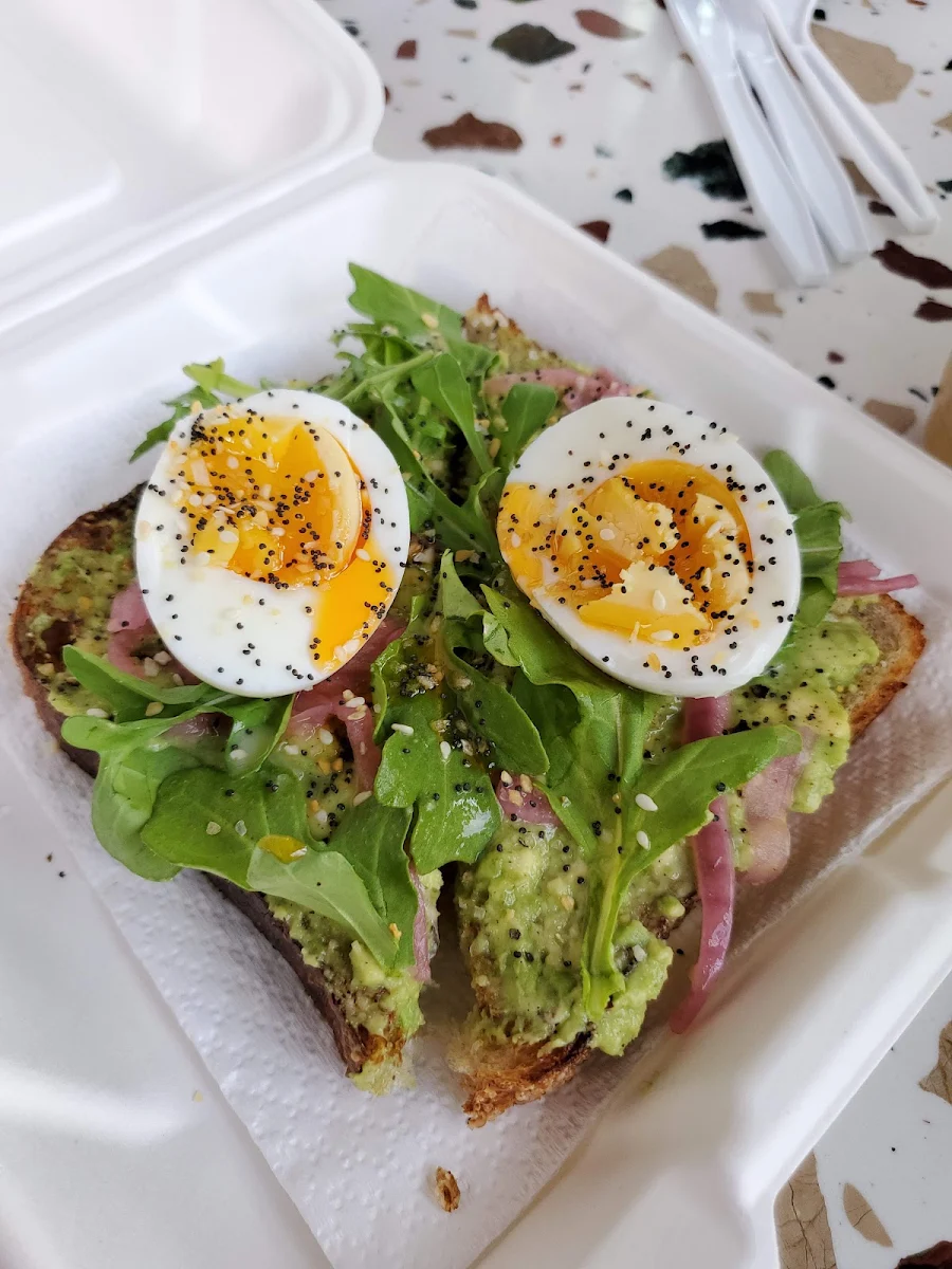 Avocado Toast with an Egg and Prosciutto
