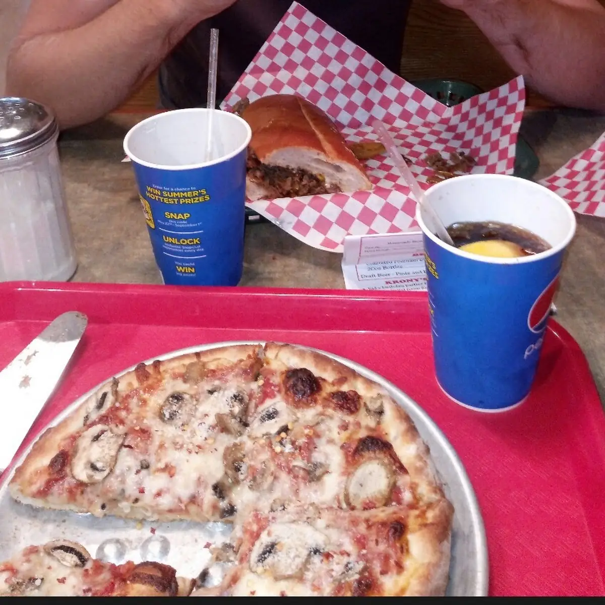 Small Mushroom Pizza and Steak Bomber