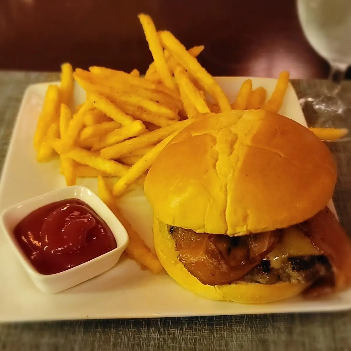 Leadlight Burger