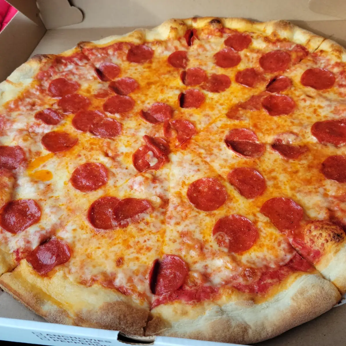 Large Pepperoni Pizza