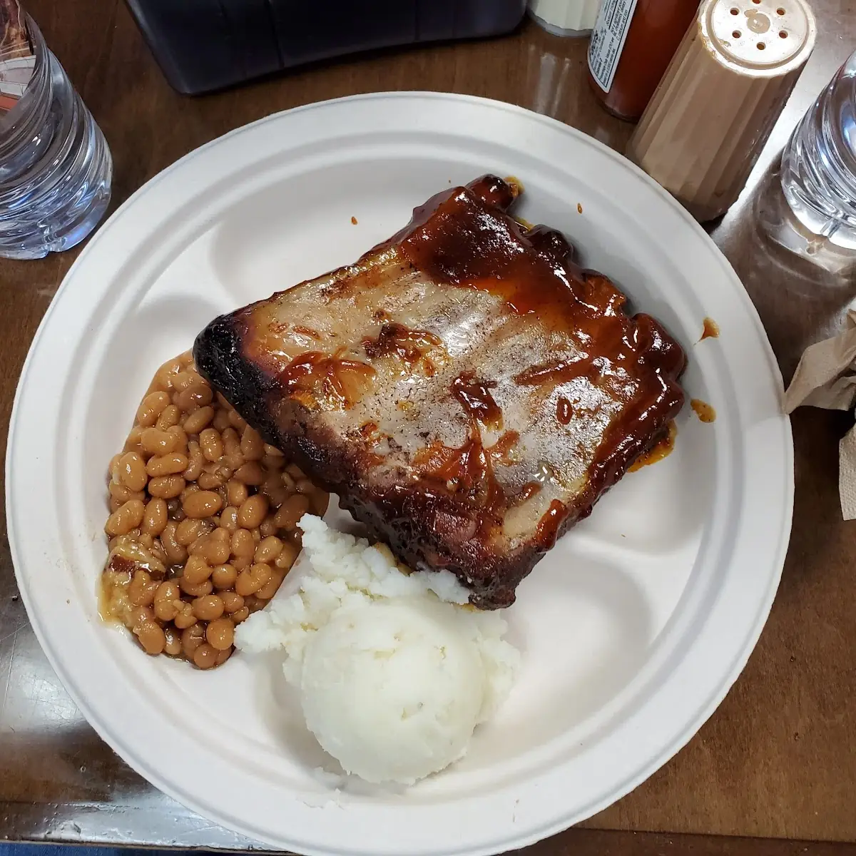 BBQ Pork Ribs with Mashed Potatoes