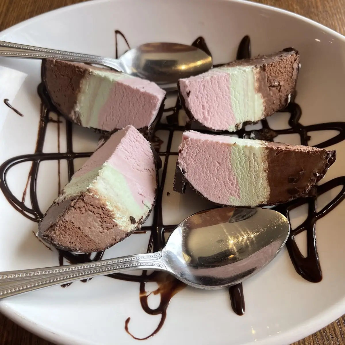 Spumoni Bomba